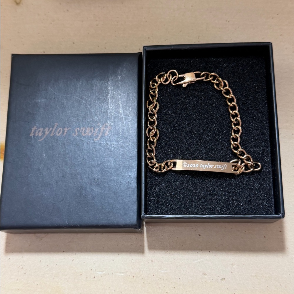 RARE Taylor Swift Folklore Invisible String Bracelet